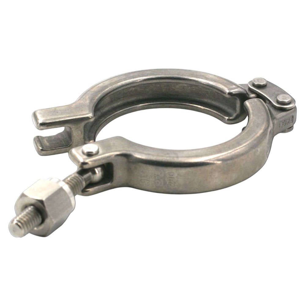 Tri-Clamp AC Klammer SH aus Edelstahl mit Sechskantmutter für hygienische und sichere Rohrverbindungen. Edelstahl Tri-Clamp AC Klammer SH mit Sechskantmutter auf weißem Hintergrund, Produktansicht.