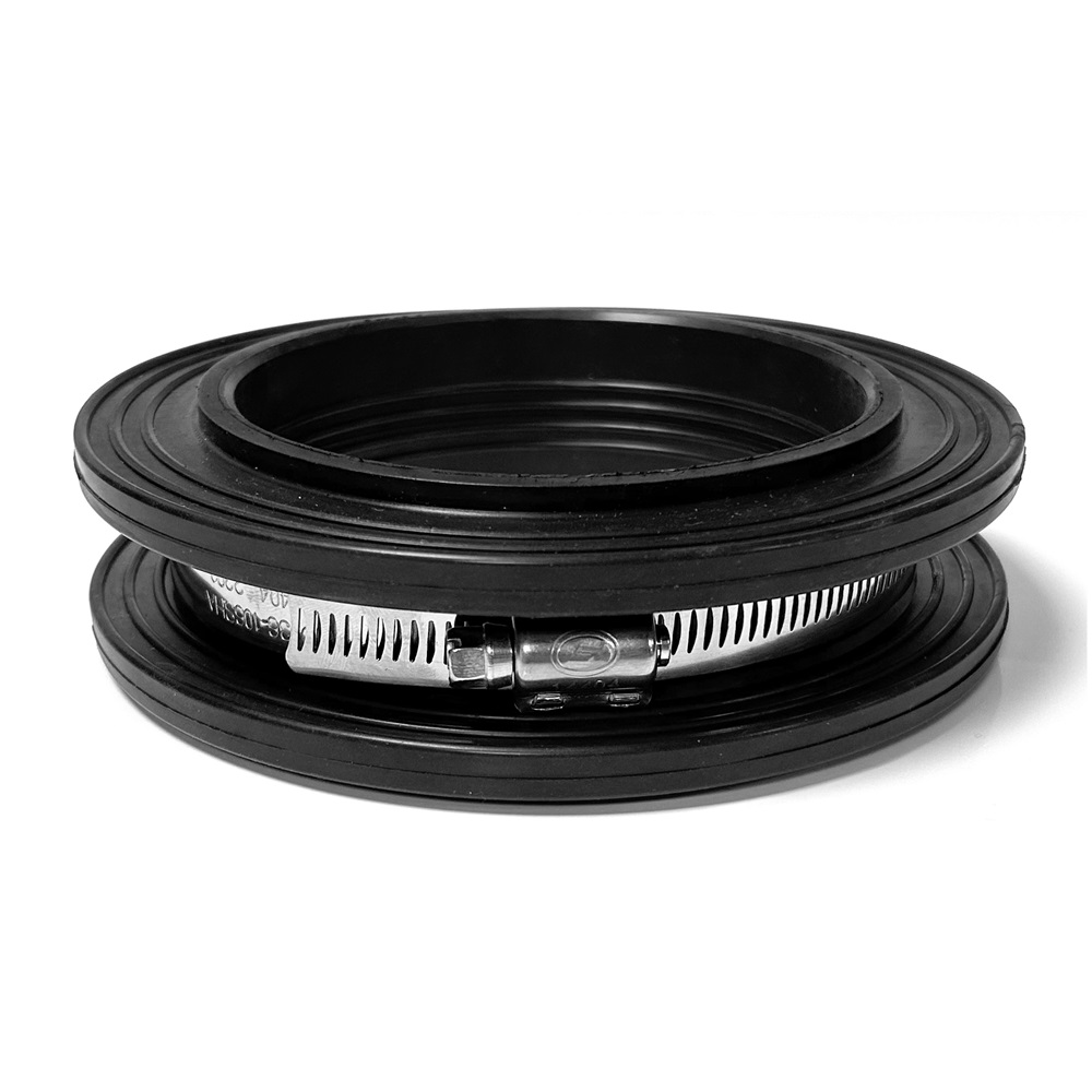 Fernco Mauerkragen PFT (FRK) | Radonsperre schützt vor Feuchtigkeit durch Grundwasser – Hochwertiger Dichtkragen für effektiven Schutz. Fernco Mauerkragen PFT (FRK) Radonsperre: Schwarzer, runder Dichtkragen aus Gummi mit integrierter Metallschlauchschelle zur sicheren Abdichtung gegen Feuchtigkeit und Radon.