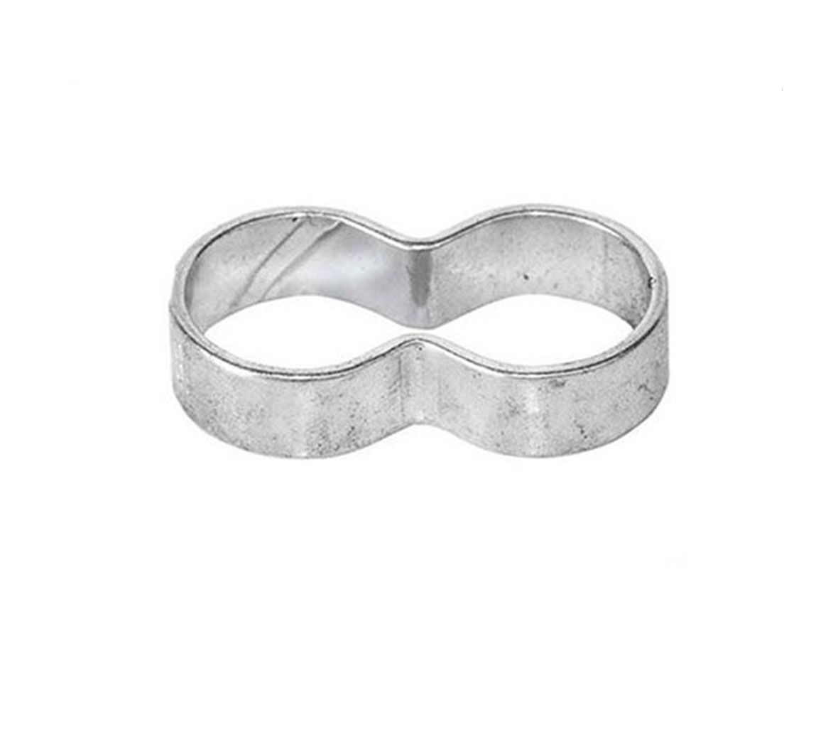 Doppelschlauchklemme zum Quetschen aus Metall für Schlauchbefestigungen Silberfarbene Metall-Doppelschlauchklemme liegend auf weißem Hintergrund.