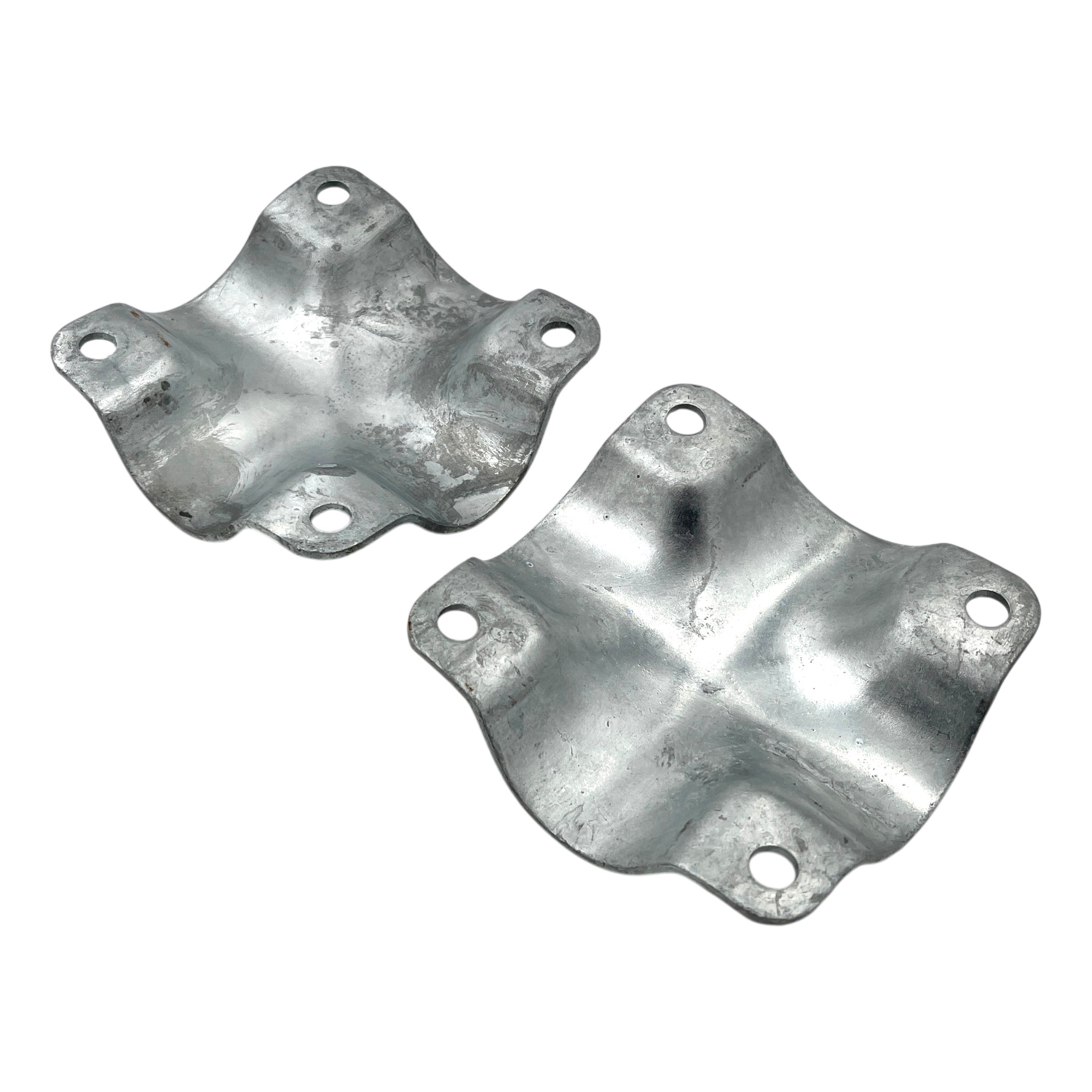 Kreuzschelle, 4 Schrauben, (Typ 170), feuerverzinkt. Zwei robuste, silberfarbene Metallteile mit je vier Befestigungslöchern auf weißem Hintergrund.